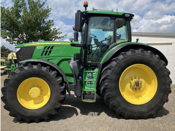 Traktor John Deere 6215R: das Bild 4