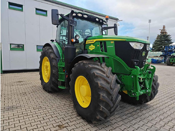 JOHN DEERE 6R 215 Traktor