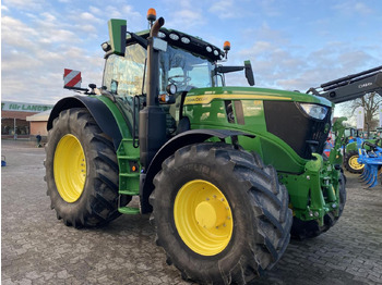 JOHN DEERE 6R 215 Traktor