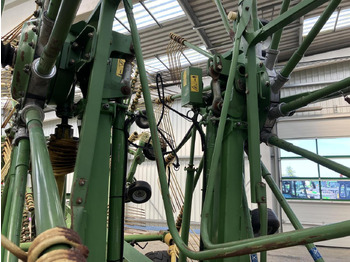 Heuwender/ Wenderechen Krone Swadro 1400: das Bild 5