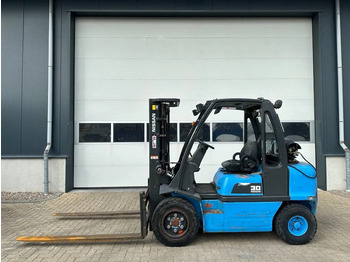 NISSAN Treibgasstapler
