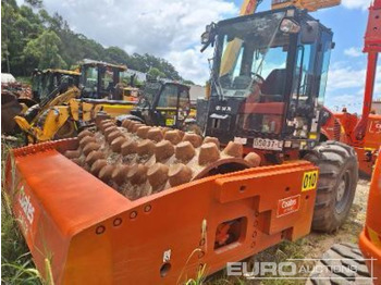 CATERPILLAR Walzen