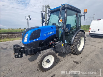 NEW HOLLAND Traktor