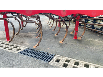 Egge Agro Factory Cris 6 Grossfederzinkenegge: das Bild 4 Egge Agro Factory Cris 6 Grossfederzinkenegge: das Bild 4