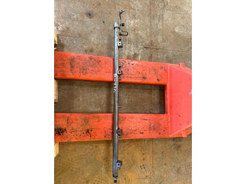 Kraftstoffaufbereitung/ Kraftstoffförderung für LKW VOLVO FUEL PIPE 21883621: das Bild 2