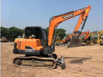 Kettenbagger DOOSAN DX60: das Bild 5 Kettenbagger DOOSAN DX60: das Bild 5