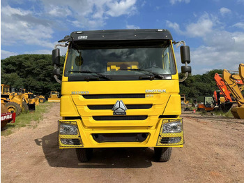 SINOTRUK HOWO Kipper