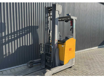 JUNGHEINRICH ETV Schubmaststapler