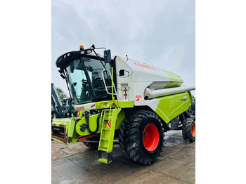 CLAAS Tucano 450 Mähdrescher