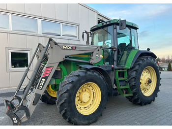 JOHN DEERE 7010 Series Traktor