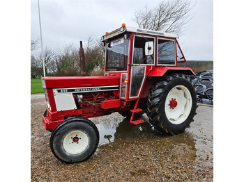 INTERNATIONAL Traktor