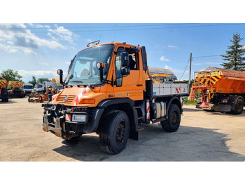 UNIMOG U400 Kommunaltraktor