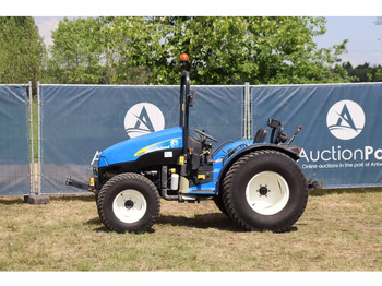 NEW HOLLAND Traktor