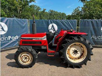 YANMAR Traktor