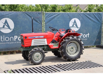 YANMAR Traktor