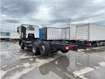 Fahrgestell LKW RENAULT C380.26 E6 (Chassis): das Bild 3
