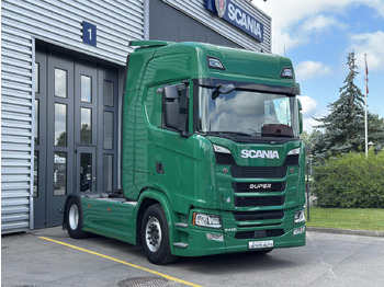 SCANIA S 450 Sattelzugmaschine