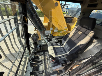 Kettenbagger CAT 335 F L CR: das Bild 2