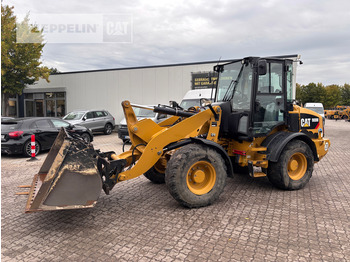 CATERPILLAR 908M Radlader