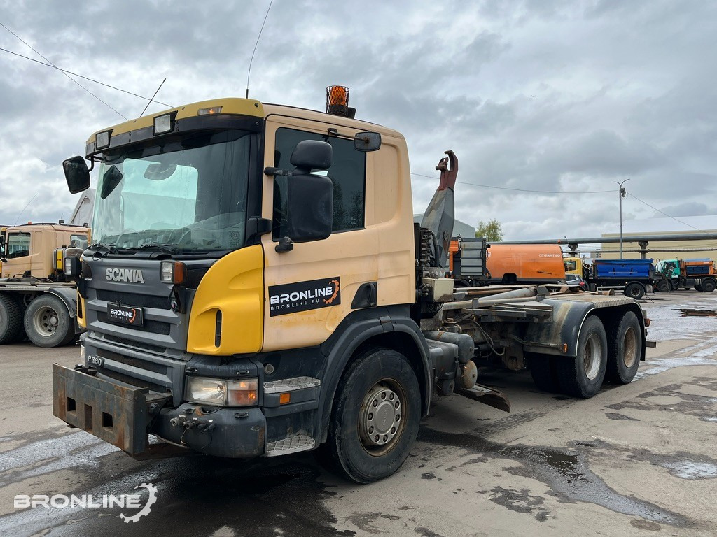2006 SCANIA P 380 6X2 Hooklift - Abrollkipper: das Bild 1 2006 SCANIA P 380 6X2 Hooklift - Abrollkipper: das Bild 1