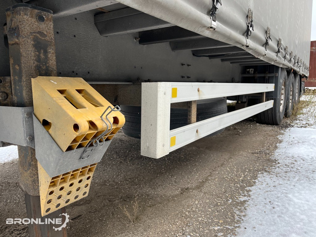 Planenauflieger 2007 HUMBAUR HSA 351324 curtain side semi-trailer: das Bild 13 Planenauflieger 2007 HUMBAUR HSA 351324 curtain side semi-trailer: das Bild 13