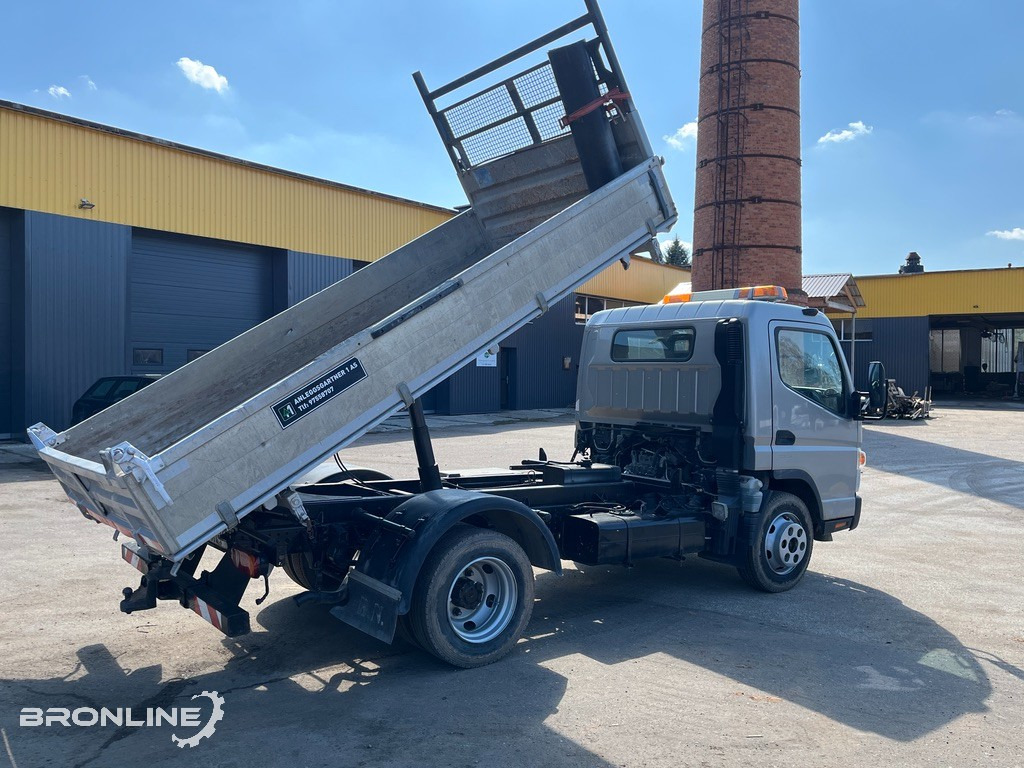 2013 Mitsubishi Fuso Canter 7C15 Tipper - Kipper: das Bild 4 2013 Mitsubishi Fuso Canter 7C15 Tipper - Kipper: das Bild 4