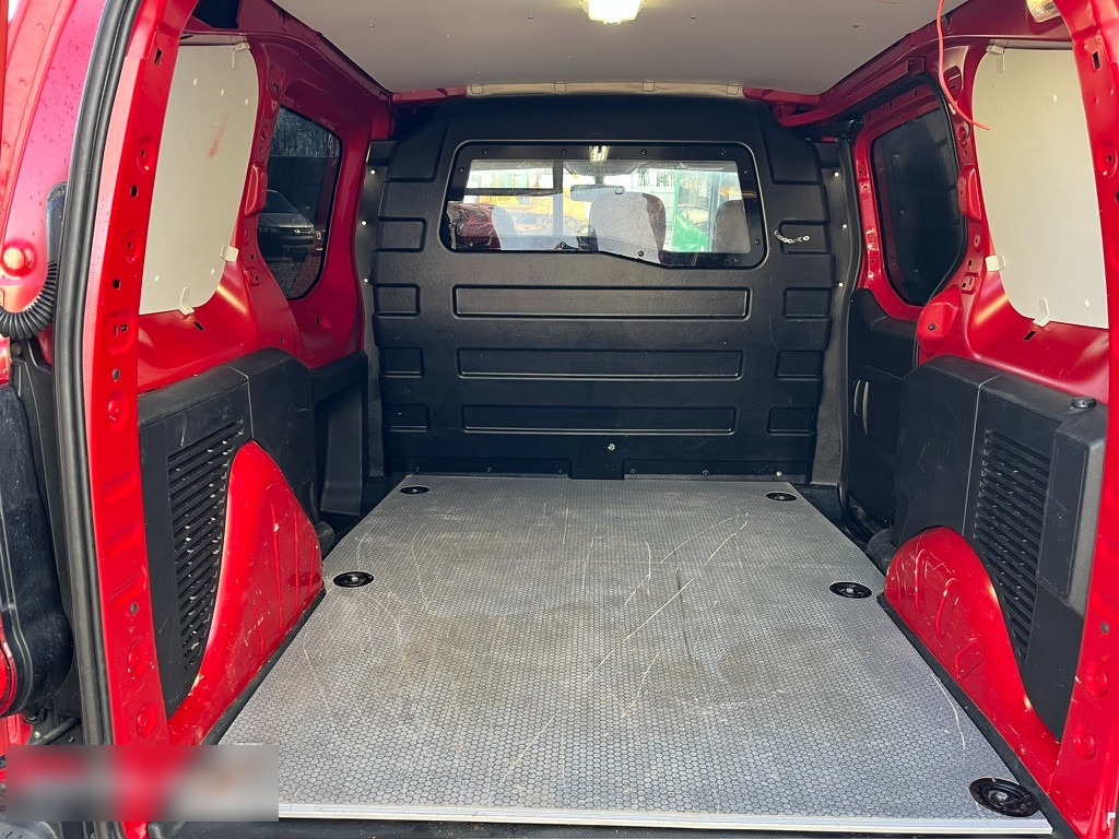 PKW 2015 Citroën Berlingo 1.6 84kw: das Bild 10 PKW 2015 Citroën Berlingo 1.6 84kw: das Bild 10