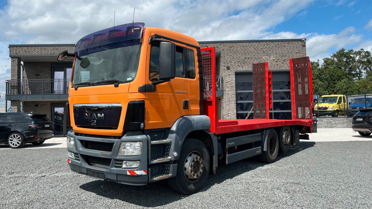 MAN TGS 26.320 Abschlepper Transporter Baumaschinen - Abschleppwagen: das Bild 2 MAN TGS 26.320 Abschlepper Transporter Baumaschinen - Abschleppwagen: das Bild 2