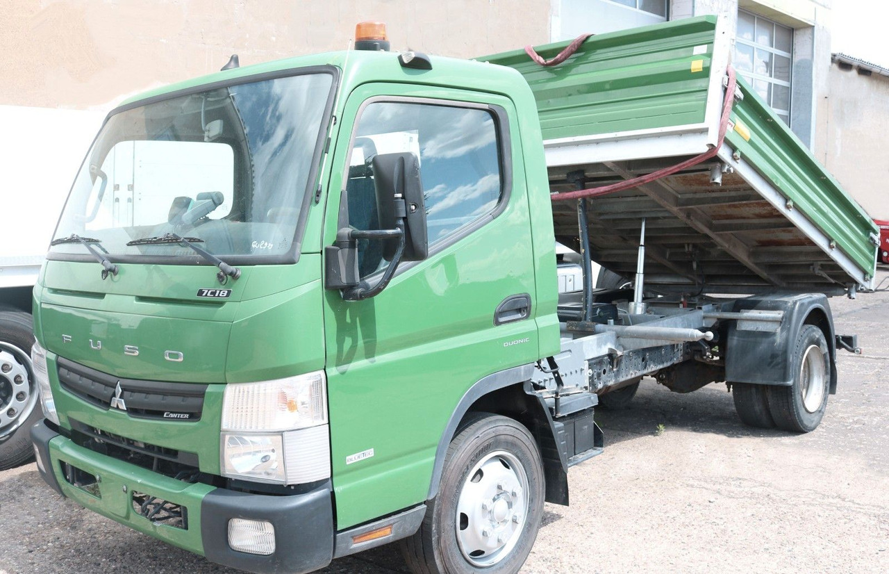 Kipper Transporter FUSO 7C18 / 3-S. Kipper + Kran + Funk: das Bild 1