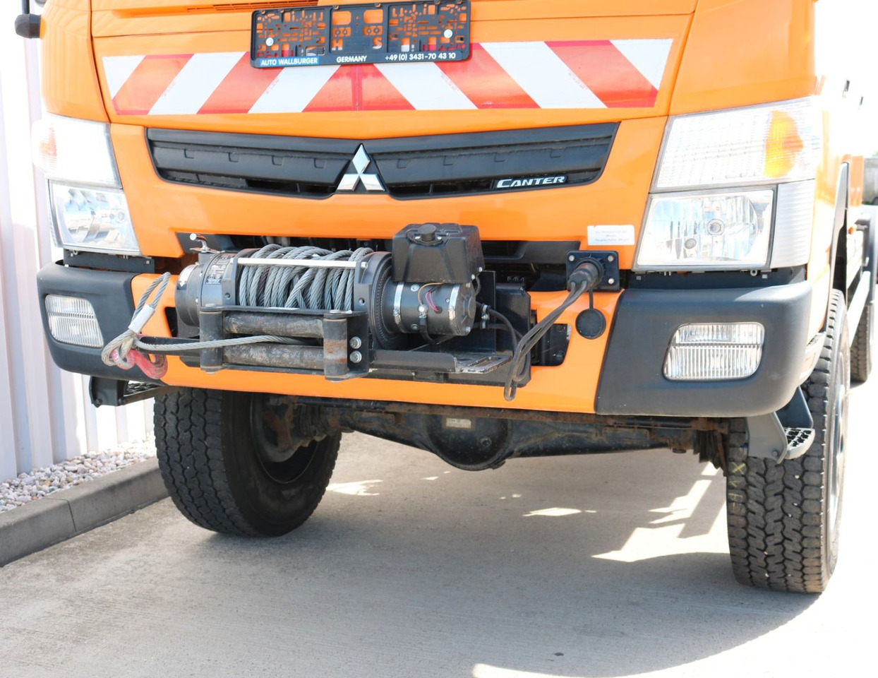 Mitsubishi CANTER 6C180 DOKA 4x4 KLIMA WINDE Standhz. 37tkm - Fahrgestell LKW: das Bild 2 Mitsubishi CANTER 6C180 DOKA 4x4 KLIMA WINDE Standhz. 37tkm - Fahrgestell LKW: das Bild 2