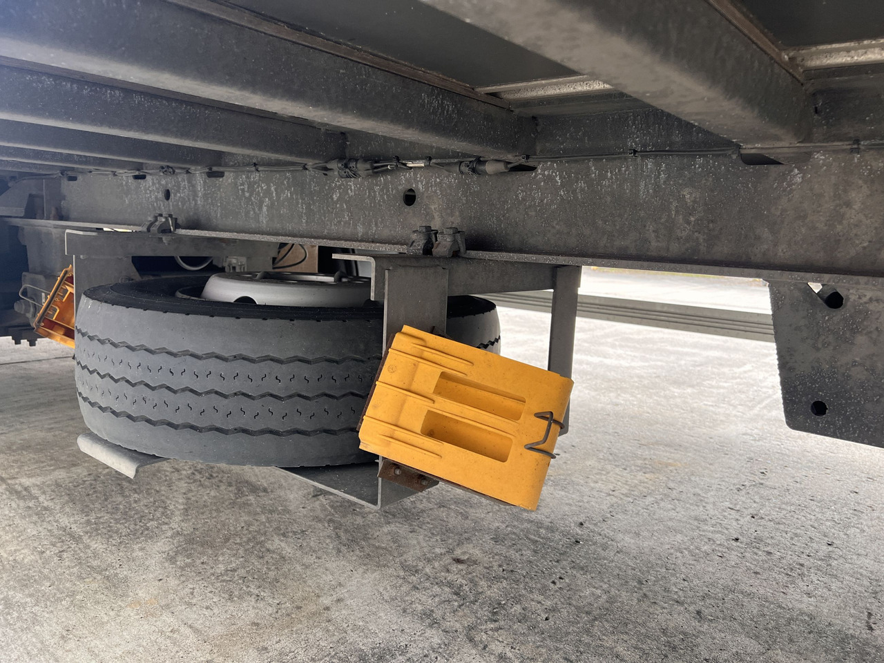 Ackermann Z-KA-F10.5/7,6 1 Achs Jumbo- Planenanhänger 10,5 t GG - Planenanhänger: das Bild 4 Ackermann Z-KA-F10.5/7,6 1 Achs Jumbo- Planenanhänger 10,5 t GG - Planenanhänger: das Bild 4