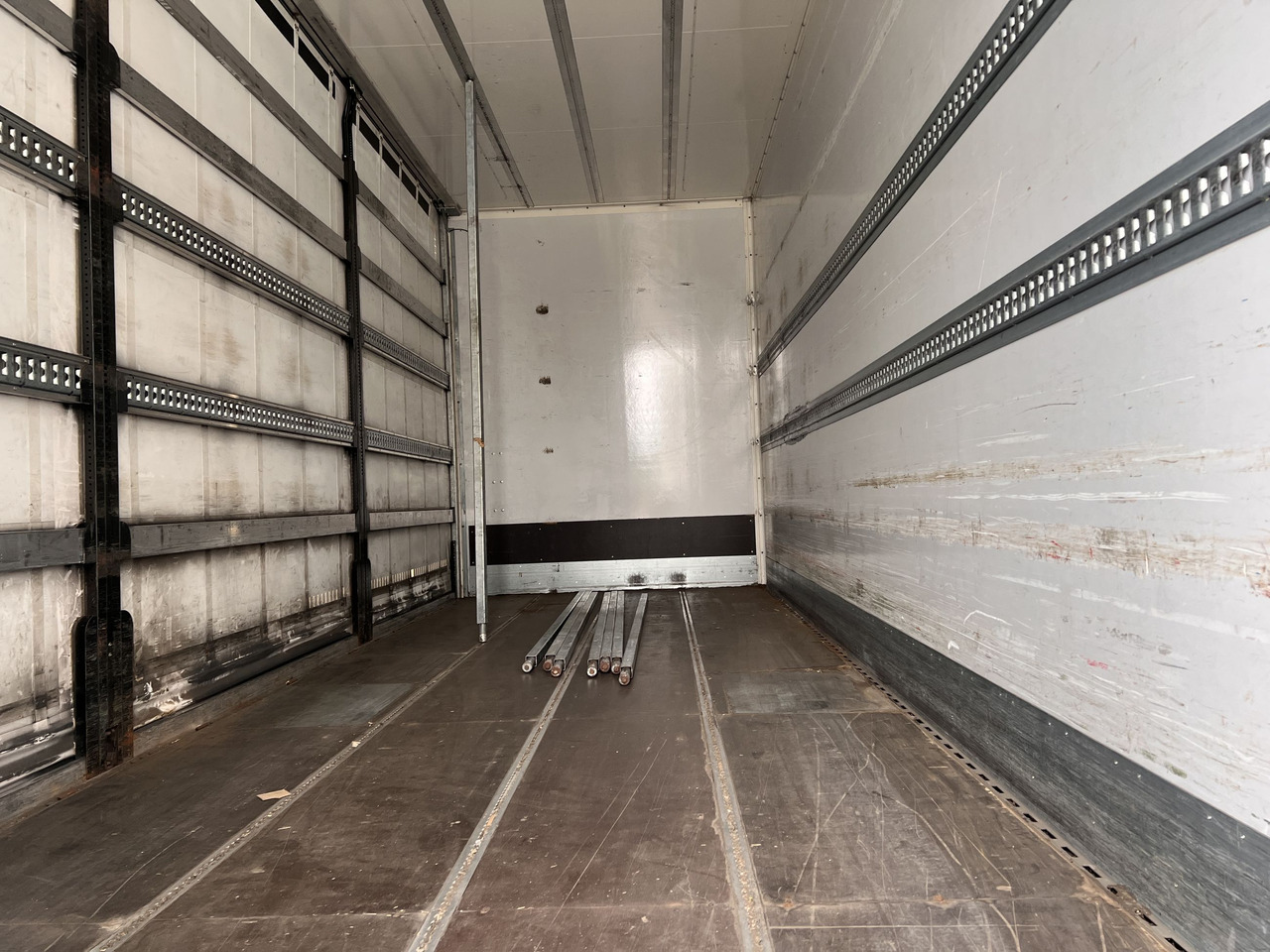 Ackermann Z-KA-F10.5/7,6 1 Achs Jumbo- Planenanhänger 10,5 t GG - Planenanhänger: das Bild 2 Ackermann Z-KA-F10.5/7,6 1 Achs Jumbo- Planenanhänger 10,5 t GG - Planenanhänger: das Bild 2