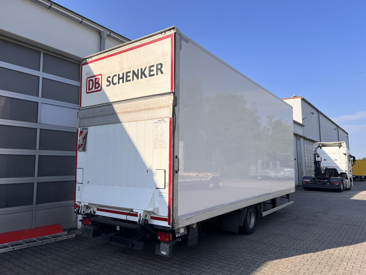 Ackermann Z-KA-F10.5/7,6 1 Achs Kofferanhänger, Ladebordwand - Koffer Anhänger: das Bild 4 Ackermann Z-KA-F10.5/7,6 1 Achs Kofferanhänger, Ladebordwand - Koffer Anhänger: das Bild 4