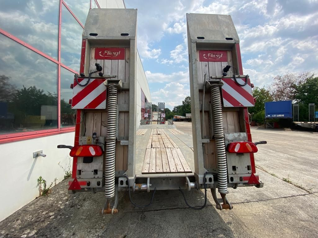 Fliegl 3 Achs Tiefladeranhänger - Tieflader Anhänger: das Bild 5 Fliegl 3 Achs Tiefladeranhänger - Tieflader Anhänger: das Bild 5