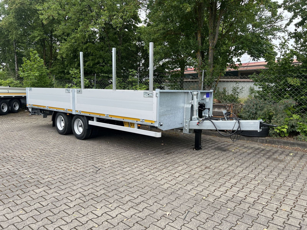 Möslein 14,4 t GG Tandem- Pritschenanhänger- Tieflader - Pritschenanhänger/ Plattformanhänger: das Bild 4 Möslein 14,4 t GG Tandem- Pritschenanhänger- Tieflader - Pritschenanhänger/ Plattformanhänger: das Bild 4