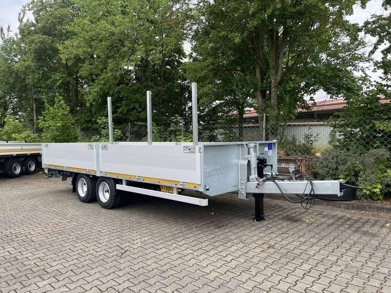 Möslein 14,4 t Tandem- Pritschenanhänger- Tieflader - Pritschenanhänger/ Plattformanhänger: das Bild 2 Möslein 14,4 t Tandem- Pritschenanhänger- Tieflader - Pritschenanhänger/ Plattformanhänger: das Bild 2