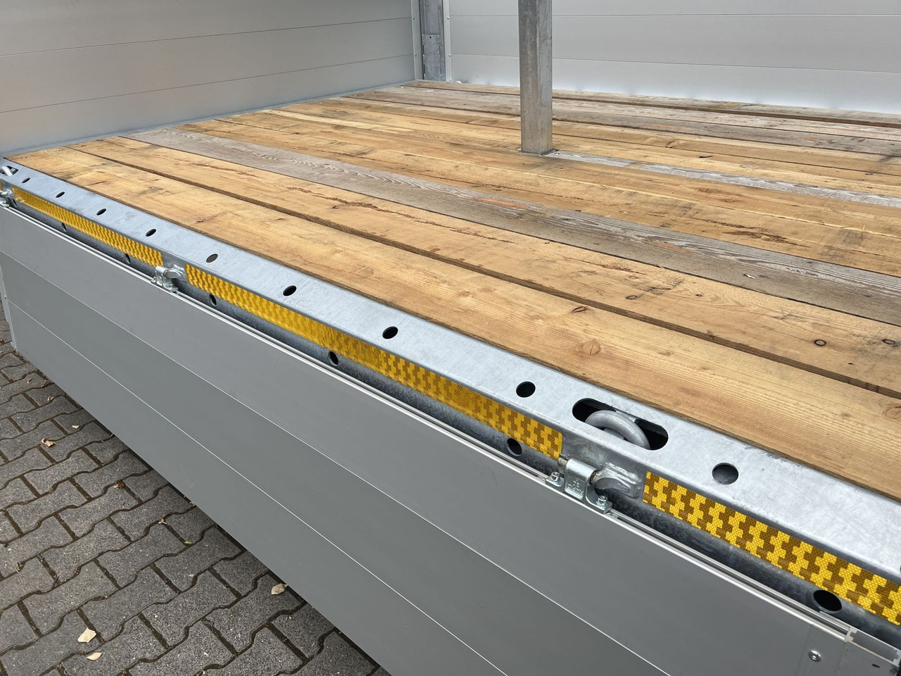 Möslein  14,4 t Tandem- Pritschenanhänger- Tieflader – Leasing Möslein  14,4 t Tandem- Pritschenanhänger- Tieflader: das Bild 7