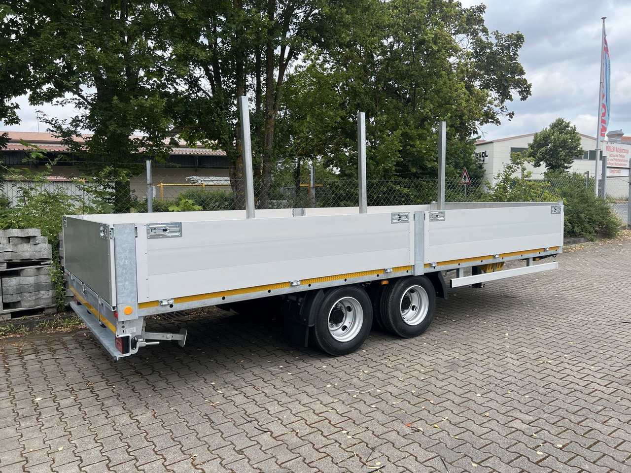 Möslein 14,4 t Tandem- Pritschenanhänger- Tieflader - Pritschenanhänger/ Plattformanhänger: das Bild 2 Möslein 14,4 t Tandem- Pritschenanhänger- Tieflader - Pritschenanhänger/ Plattformanhänger: das Bild 2