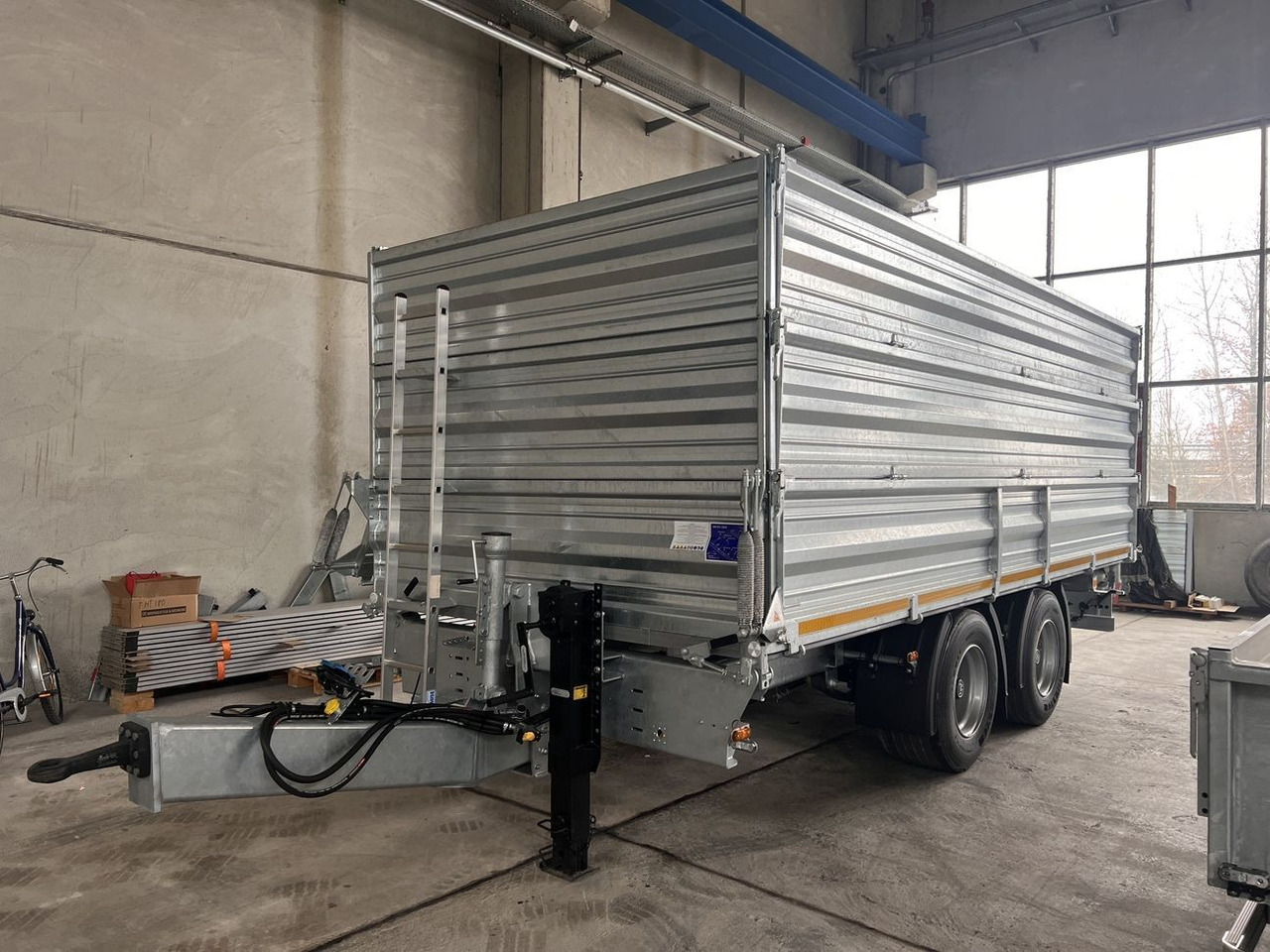 Möslein 19 t Tandem Kipper Tieflader2 x Aufsatzbordwänd - Kipper Anhänger: das Bild 1 Möslein 19 t Tandem Kipper Tieflader2 x Aufsatzbordwänd - Kipper Anhänger: das Bild 1