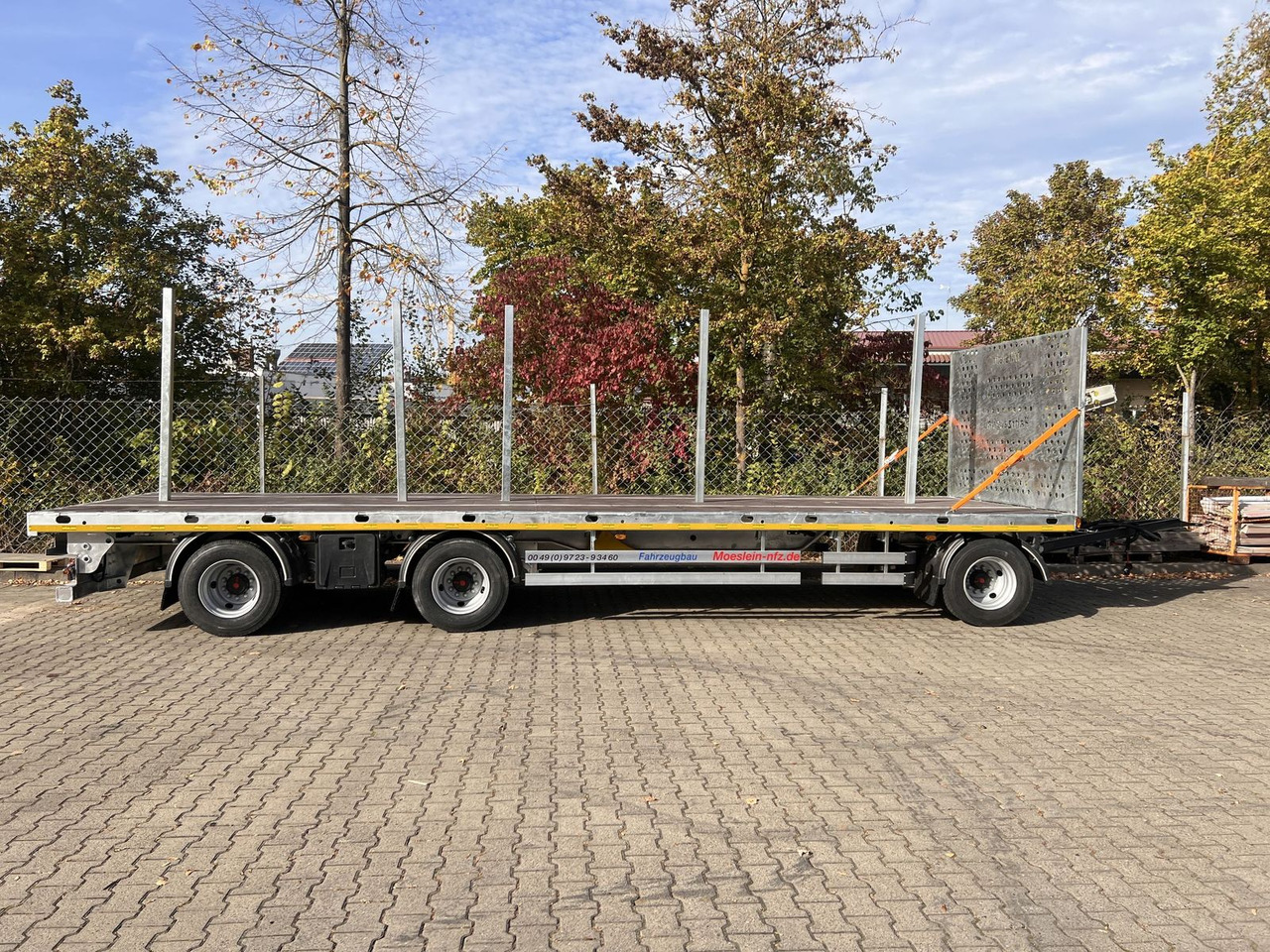 Möslein 3 Achs Jumbo- Plato- Anhänger 9 m, Mega - Pritschenanhänger/ Plattformanhänger: das Bild 1 Möslein 3 Achs Jumbo- Plato- Anhänger 9 m, Mega - Pritschenanhänger/ Plattformanhänger: das Bild 1