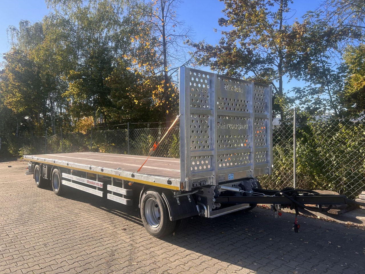 Möslein 3 Achs Jumbo- Plato- Anhänger 9 m, Mega - Pritschenanhänger/ Plattformanhänger: das Bild 2 Möslein 3 Achs Jumbo- Plato- Anhänger 9 m, Mega - Pritschenanhänger/ Plattformanhänger: das Bild 2