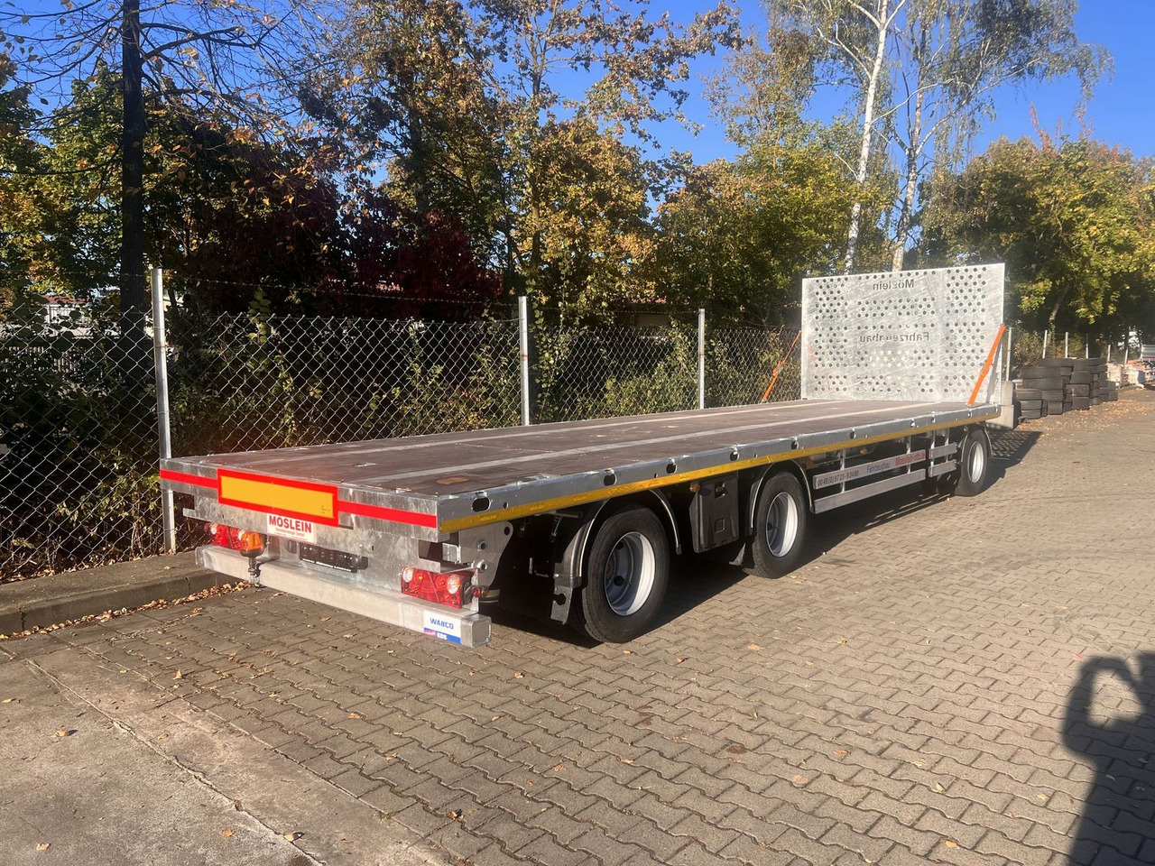 Möslein 3 Achs Jumbo- Plato- Anhänger 9 m, Mega - Pritschenanhänger/ Plattformanhänger: das Bild 3 Möslein 3 Achs Jumbo- Plato- Anhänger 9 m, Mega - Pritschenanhänger/ Plattformanhänger: das Bild 3