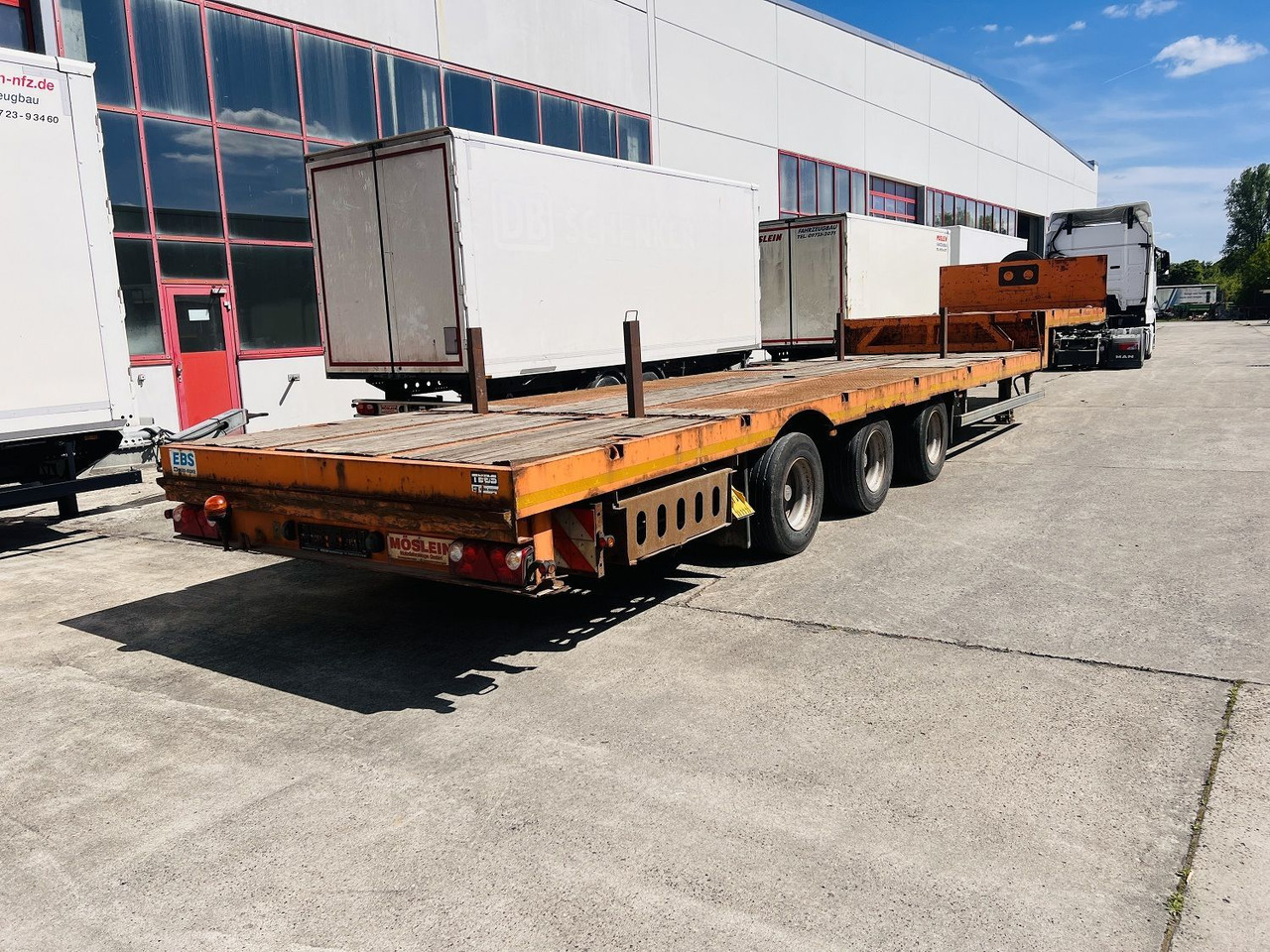 Möslein 3 Achs Satteltieflader Plato 45 t GGfür Fertigt - Tieflader Auflieger: das Bild 5 Möslein 3 Achs Satteltieflader Plato 45 t GGfür Fertigt - Tieflader Auflieger: das Bild 5