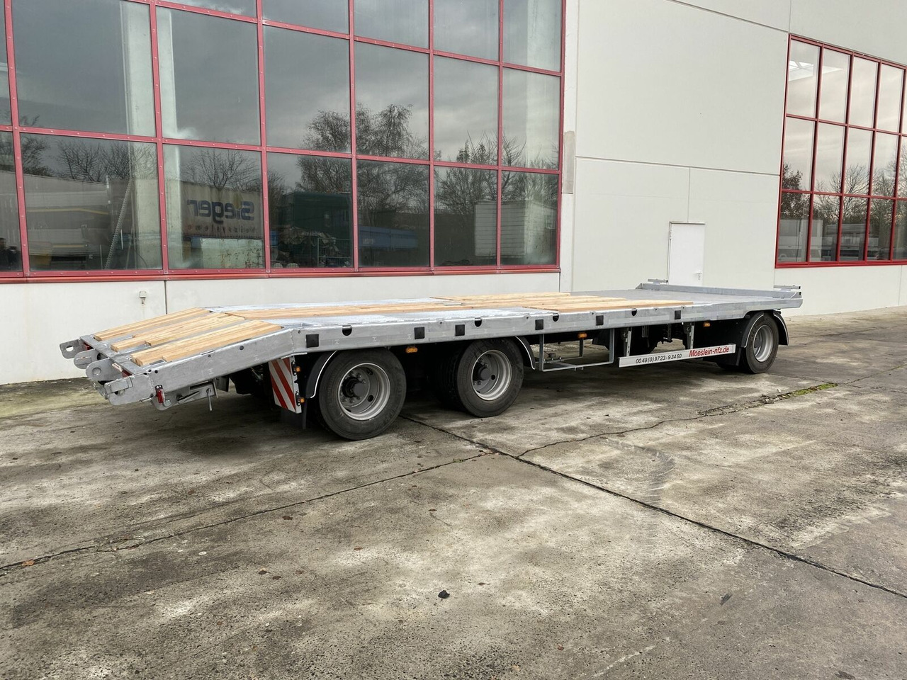 Möslein 3 Achs Tieflader gerader Ladefläche 8,10 m,Neuf - Tieflader Anhänger: das Bild 5 Möslein 3 Achs Tieflader gerader Ladefläche 8,10 m,Neuf - Tieflader Anhänger: das Bild 5