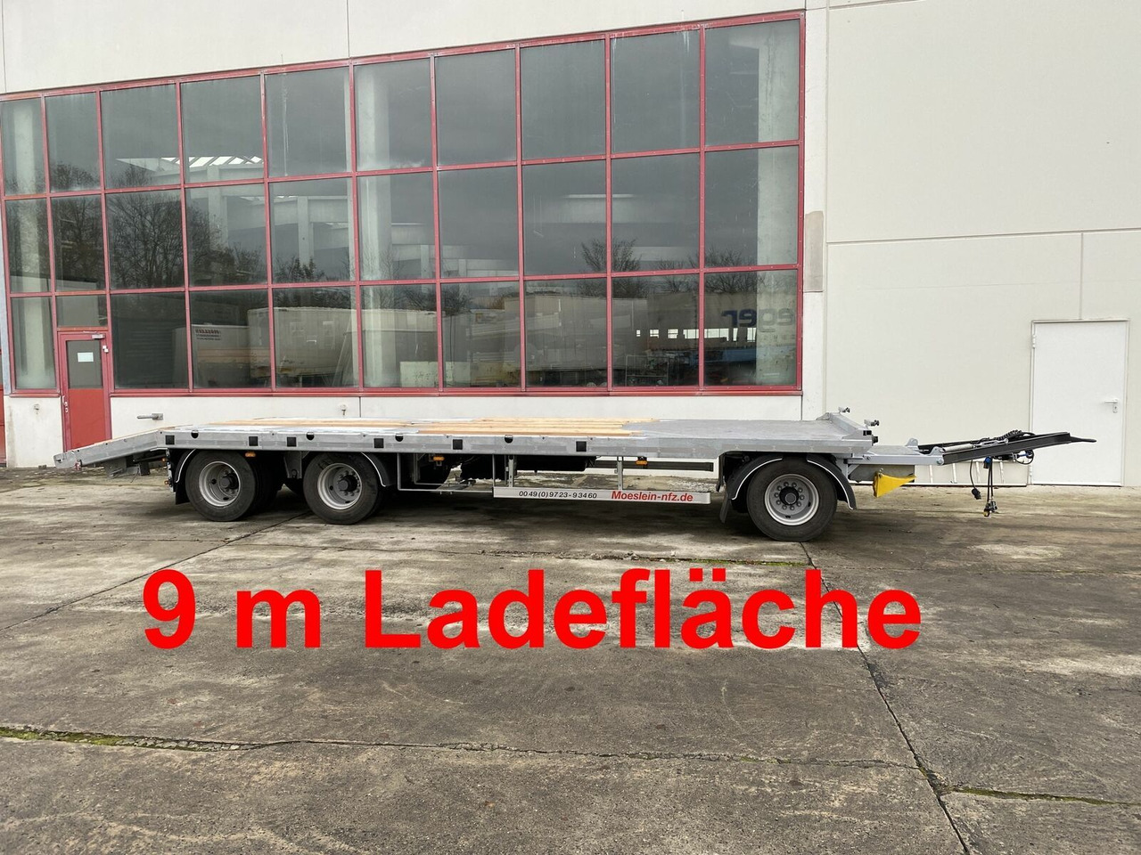 Möslein 3 Achs Tieflader gerader Ladefläche 9 m, Neufah - Tieflader Anhänger: das Bild 1 Möslein 3 Achs Tieflader gerader Ladefläche 9 m, Neufah - Tieflader Anhänger: das Bild 1