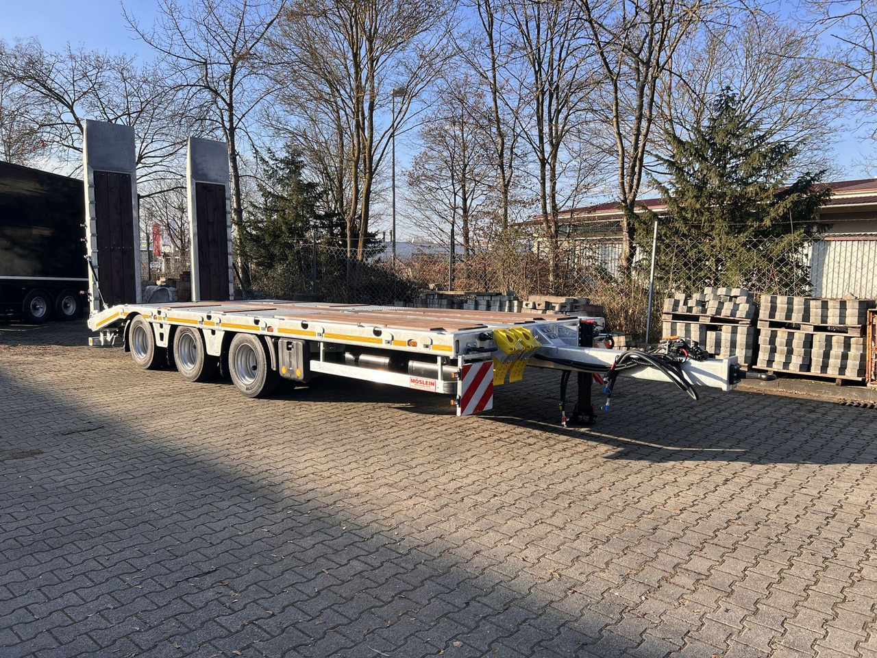 Möslein 34 t GG Tridem- Tieflader 3 Achs, gelenktNeufah - Tieflader Anhänger: das Bild 4 Möslein 34 t GG Tridem- Tieflader 3 Achs, gelenktNeufah - Tieflader Anhänger: das Bild 4