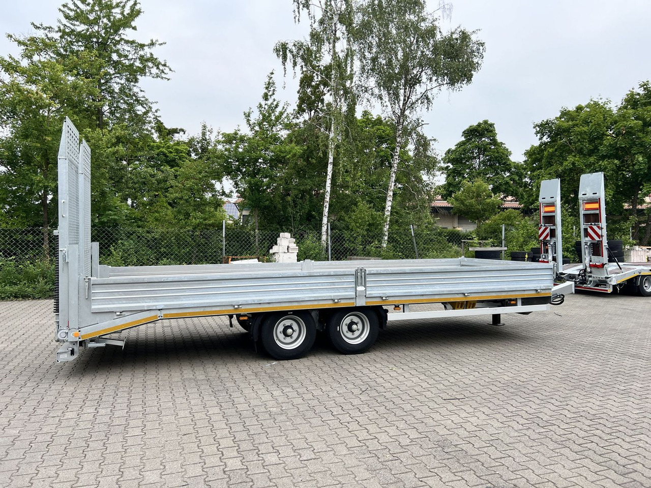 Möslein Neuer Tandemtieflader, 7,28 m Ladefläche, breit - Tieflader Anhänger: das Bild 3 Möslein Neuer Tandemtieflader, 7,28 m Ladefläche, breit - Tieflader Anhänger: das Bild 3