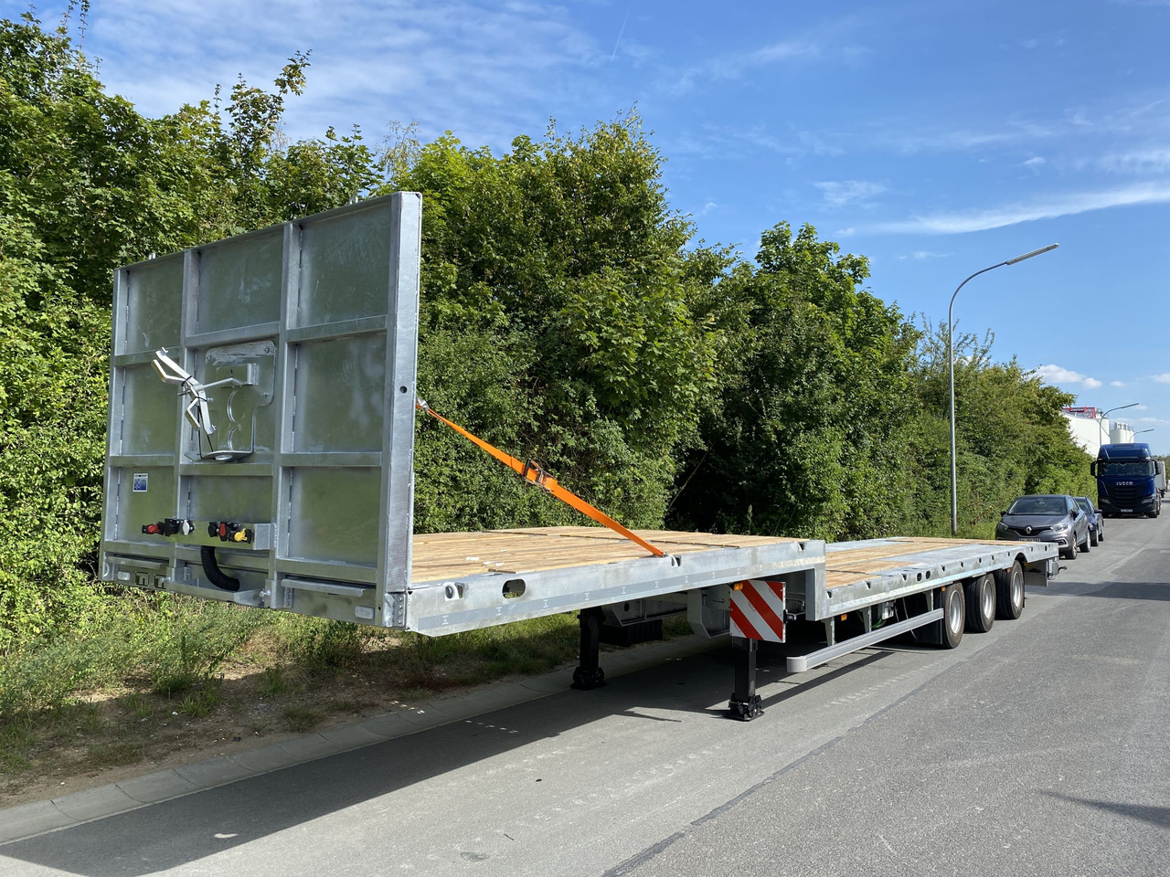 Möslein ST 3-Plato 9,4 3 Achs Satteltieflader Plato 45 t GGfür Fertigteile, Baumaschinen oder Container - Pritschenauflieger/ Plattformauflieger: das Bild 3 Möslein ST 3-Plato 9,4 3 Achs Satteltieflader Plato 45 t GGfür Fertigteile, Baumaschinen oder Container - Pritschenauflieger/ Plattformauflieger: das Bild 3