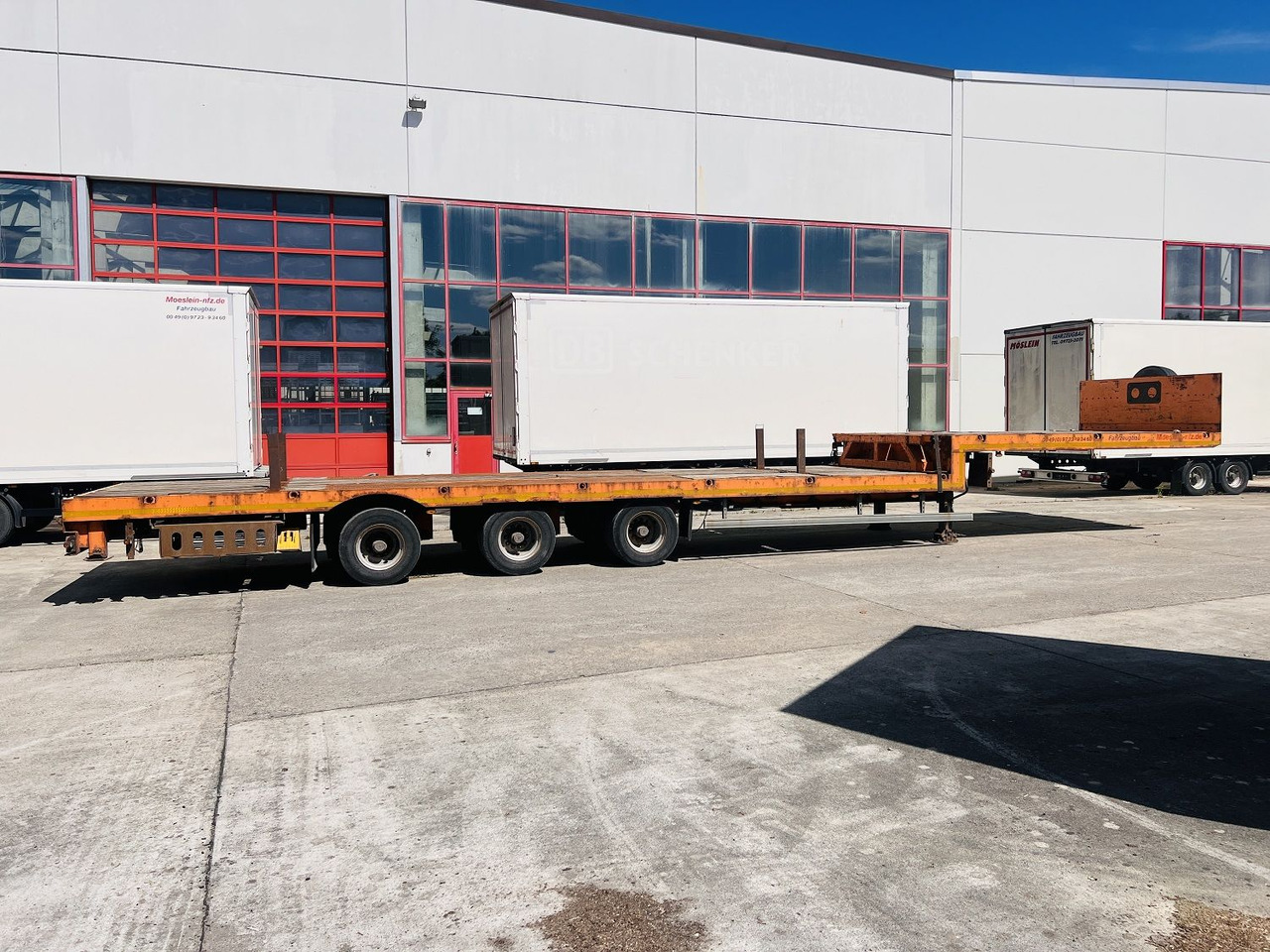 Möslein STO 3 Schwebheim 3 Achs Satteltieflader Plato 45 t GGfür Fertigteile, Baumaschinen oder Container - Tieflader Auflieger: das Bild 1 Möslein STO 3 Schwebheim 3 Achs Satteltieflader Plato 45 t GGfür Fertigteile, Baumaschinen oder Container - Tieflader Auflieger: das Bild 1