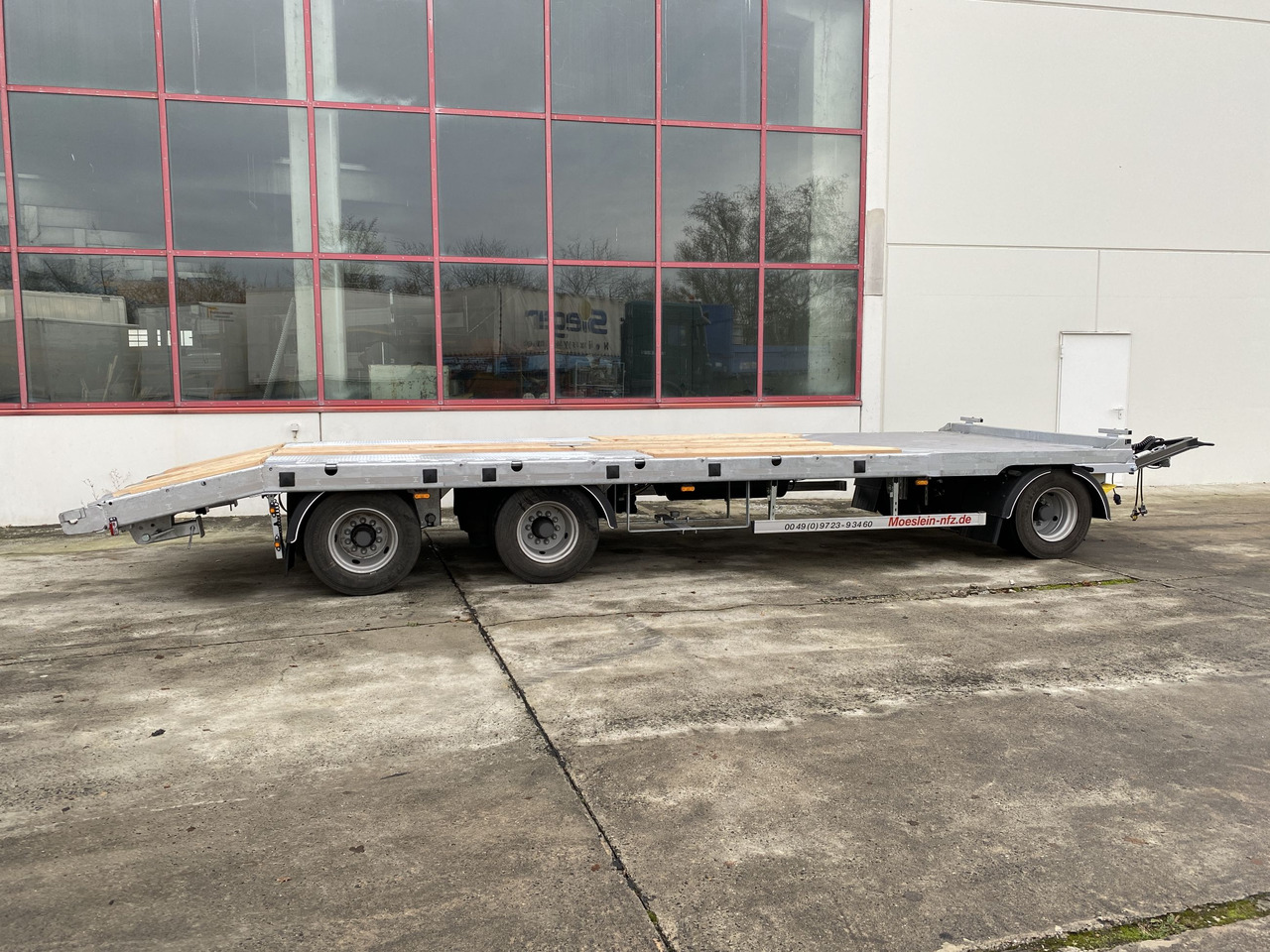 Möslein T 3-P9,2 OR 3 Achs Tieflader gerader Ladefläche 9 m, Neufahrzeug - Tieflader Anhänger: das Bild 5 Möslein T 3-P9,2 OR 3 Achs Tieflader gerader Ladefläche 9 m, Neufahrzeug - Tieflader Anhänger: das Bild 5